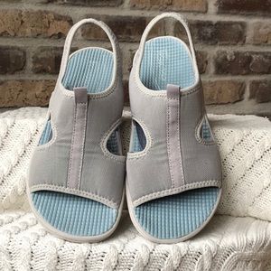 Explore 24 by Easy Spirit